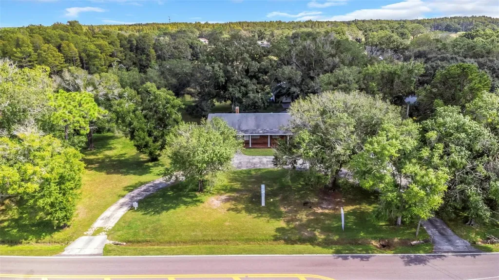 17515 Lakeshore Road Lutz FL 33558