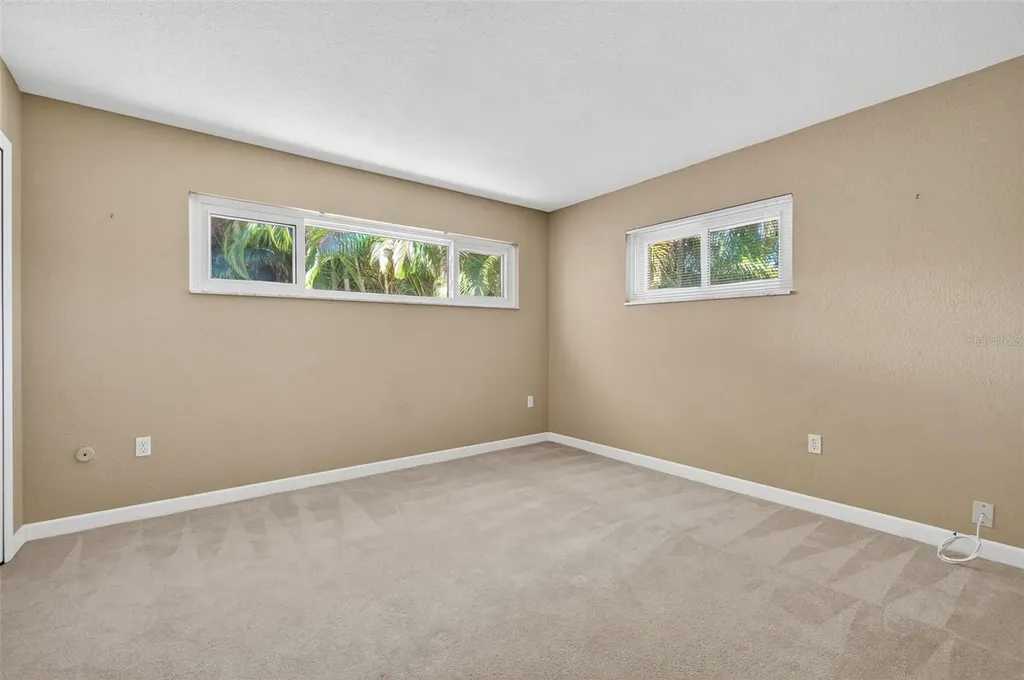 4300 50th Place S St Petersburg FL 33711