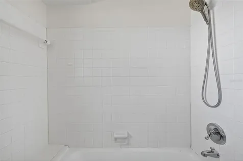 4300 50th Place S St Petersburg FL 33711