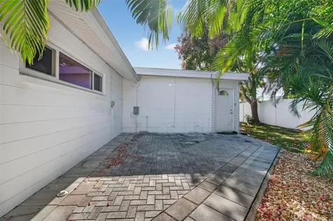 4300 50th Place S St Petersburg FL 33711