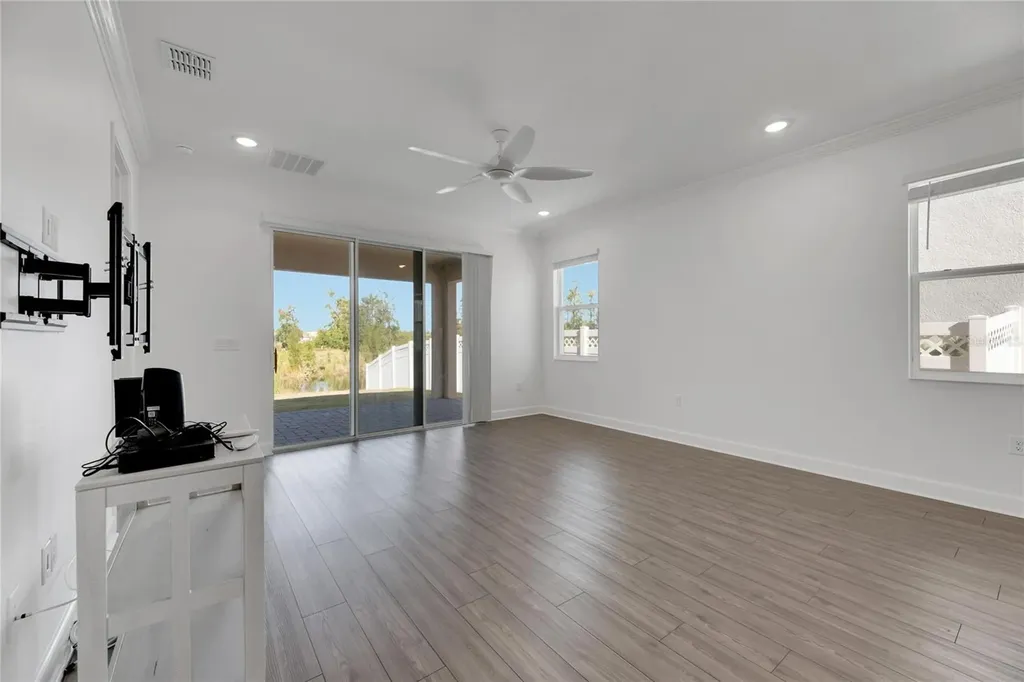 923 Signet Drive Apollo Beach FL 33572