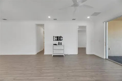 923 Signet Drive Apollo Beach FL 33572