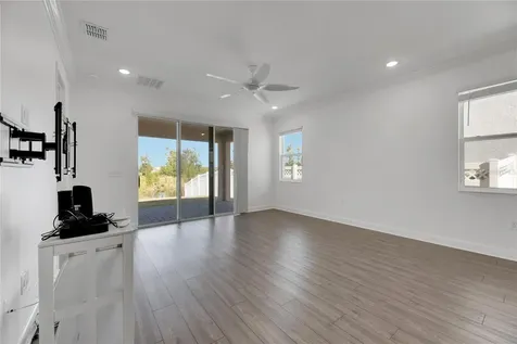 923 Signet Drive Apollo Beach FL 33572