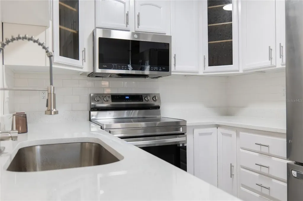 409 S Alder Avenue Orlando FL 32807