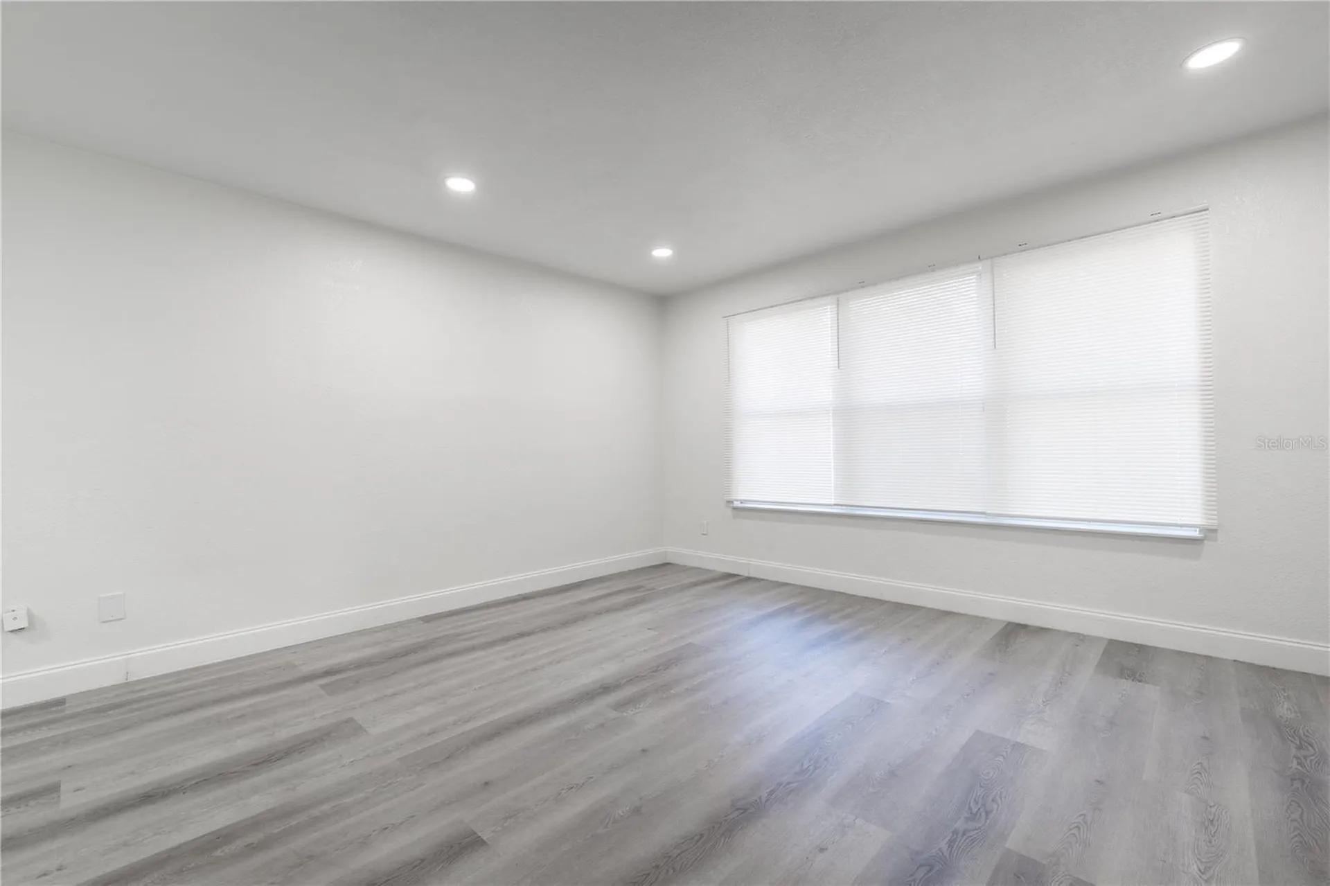 409 S Alder Avenue Orlando FL 32807