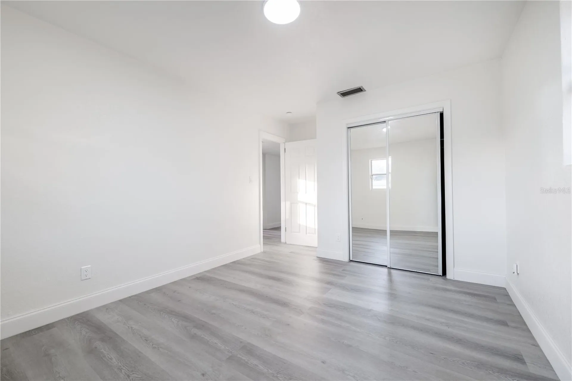 409 S Alder Avenue Orlando FL 32807