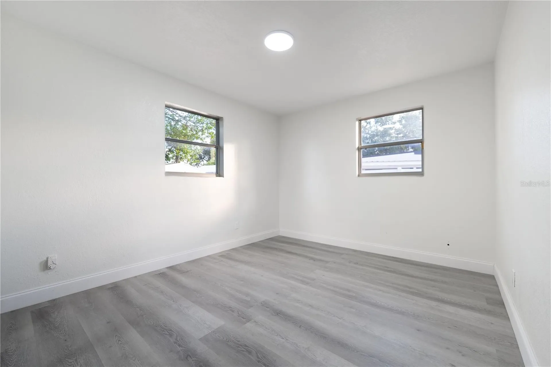 409 S Alder Avenue Orlando FL 32807