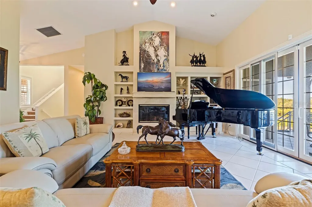 2000 Bayview Drive Tierra Verde FL 33715
