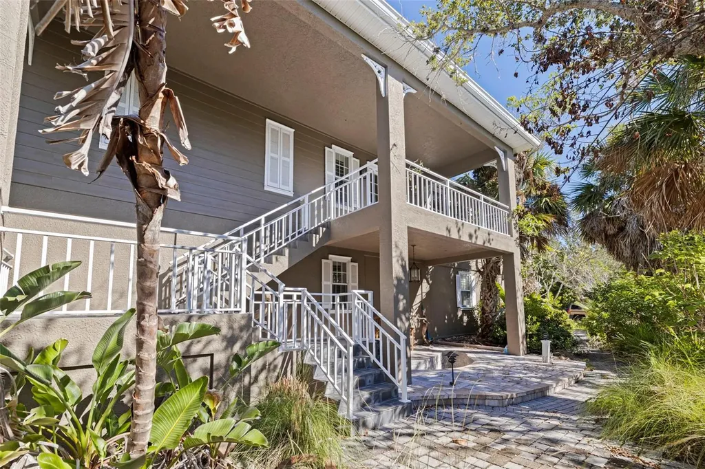 2000 Bayview Drive Tierra Verde FL 33715