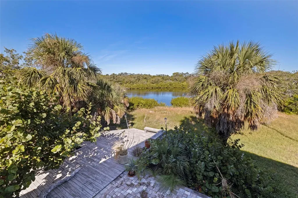2000 Bayview Drive Tierra Verde FL 33715