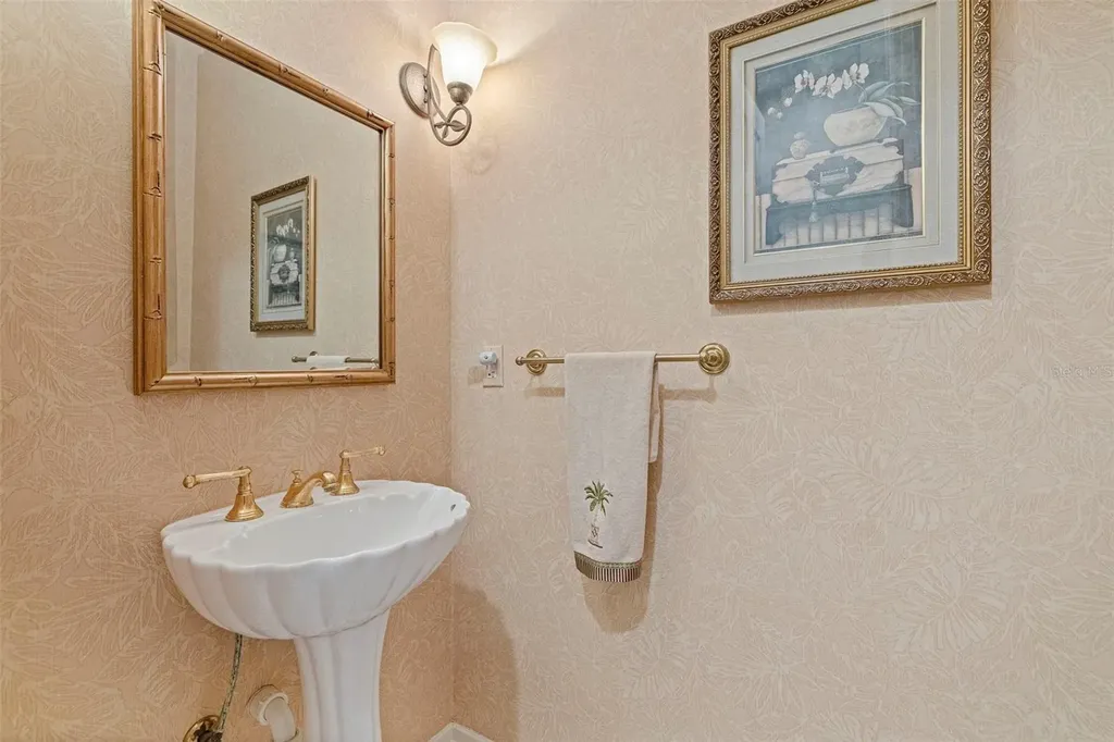 2000 Bayview Drive Tierra Verde FL 33715