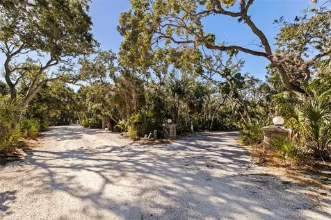 2000 Bayview Drive Tierra Verde FL 33715
