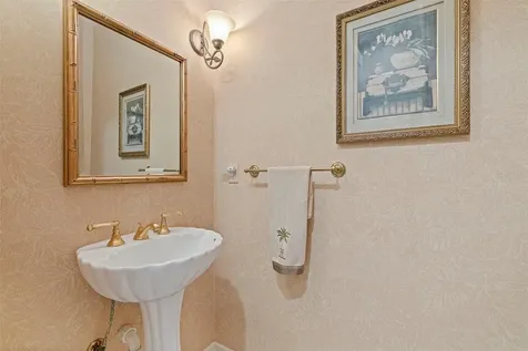2000 Bayview Drive Tierra Verde FL 33715