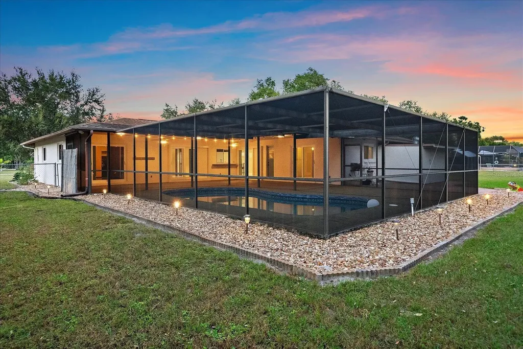 3652 Oak Grove Drive Sarasota FL 34243