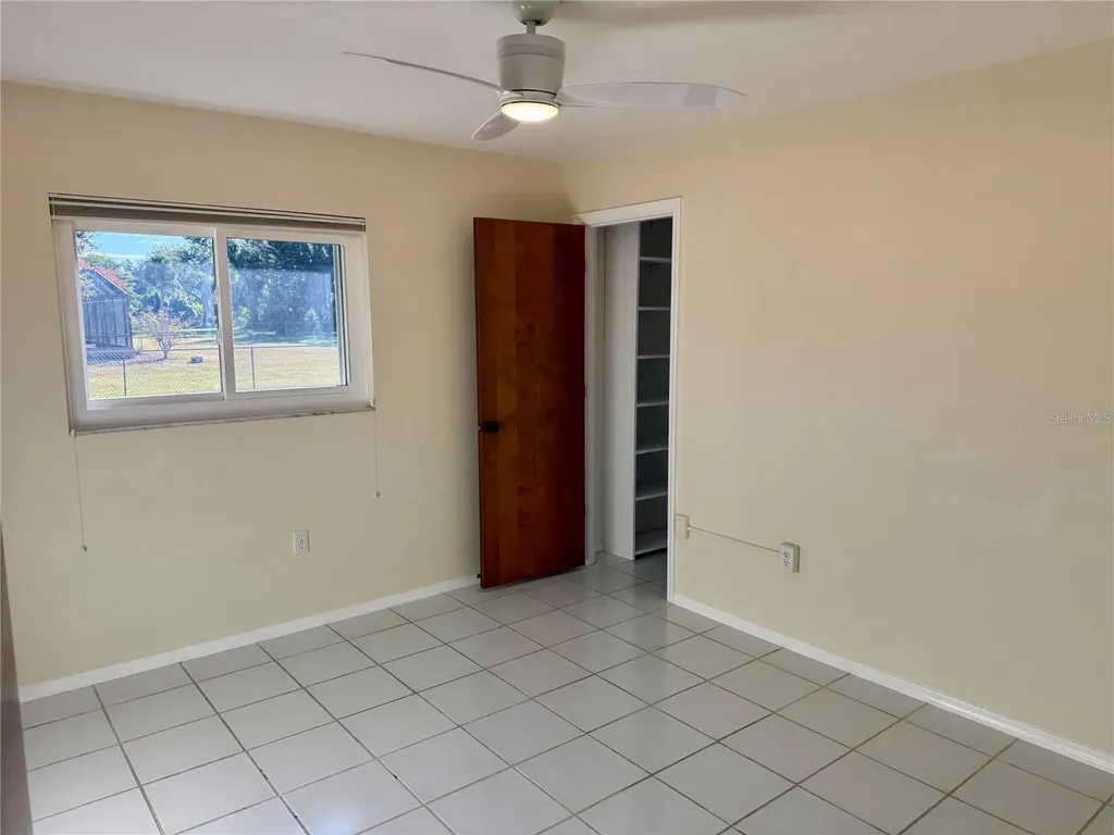 3652 Oak Grove Drive Sarasota FL 34243