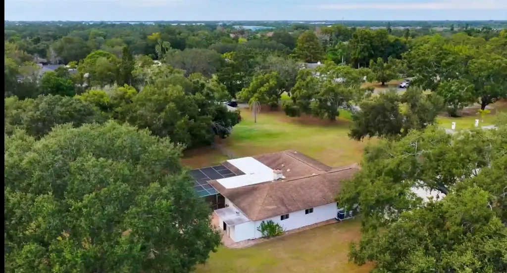 3652 Oak Grove Drive Sarasota FL 34243
