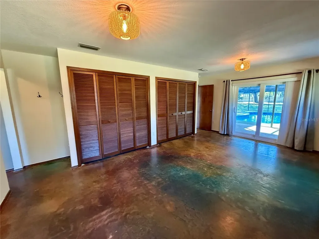 3652 Oak Grove Drive Sarasota FL 34243