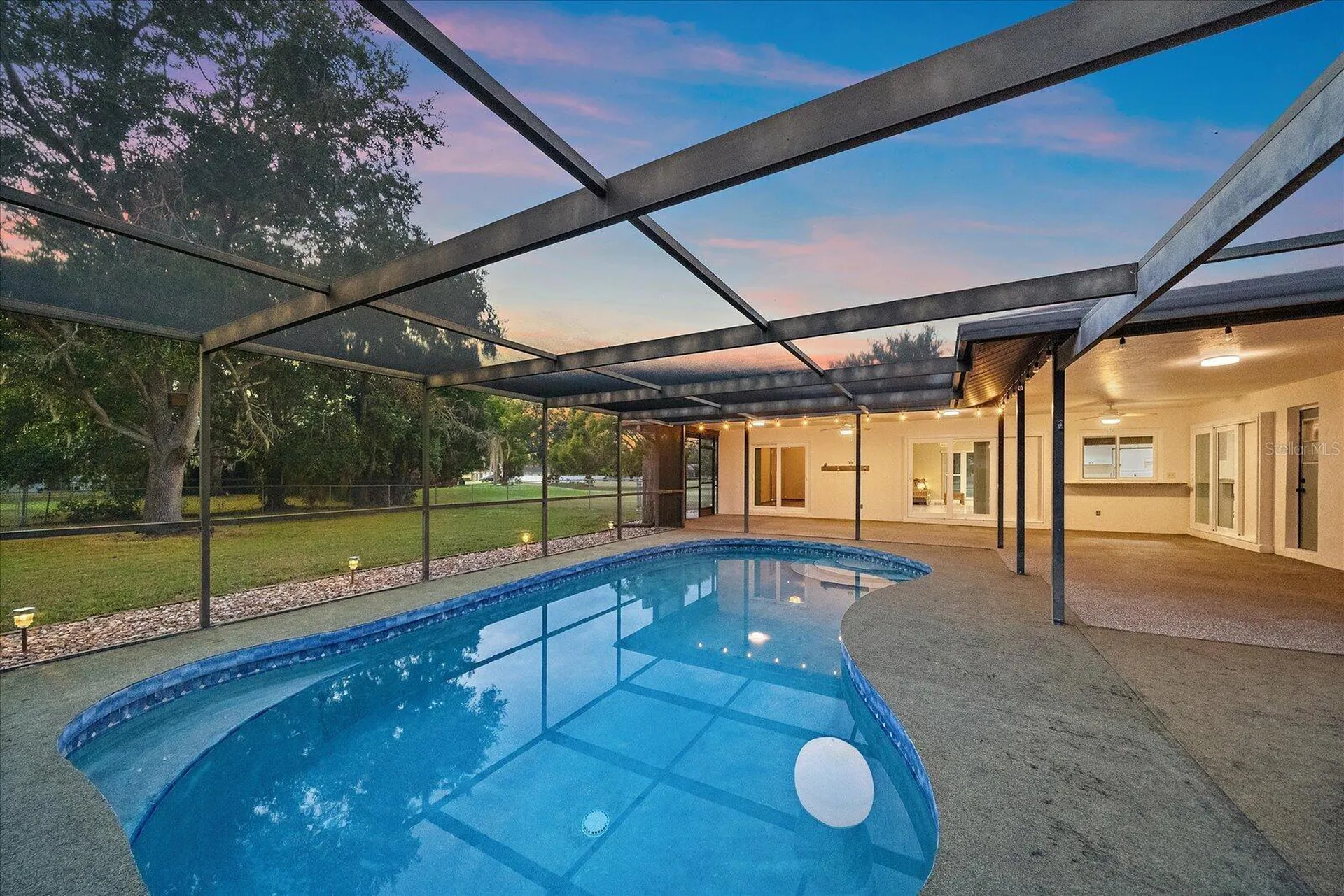 3652 Oak Grove Drive Sarasota FL 34243
