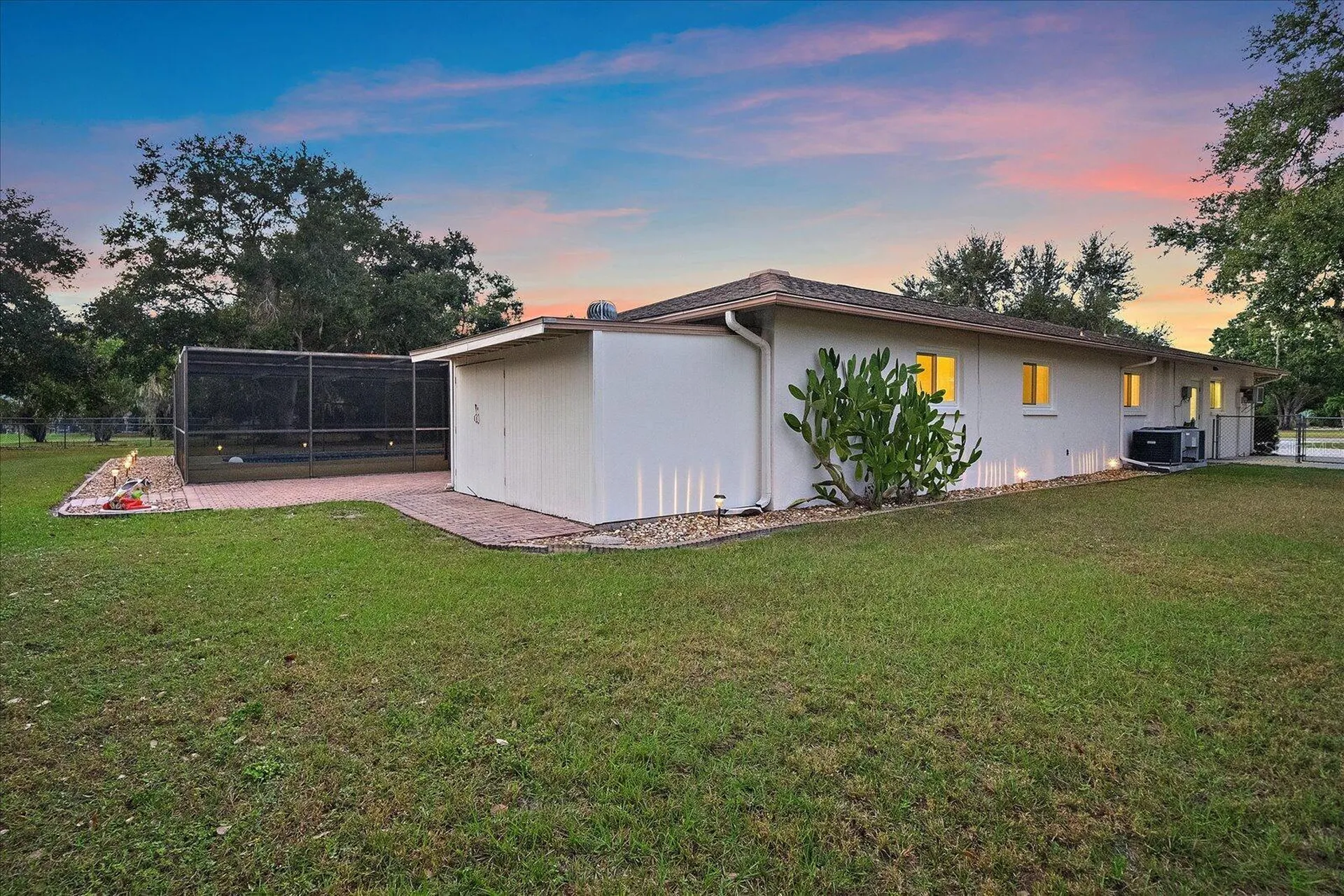 3652 Oak Grove Drive Sarasota FL 34243