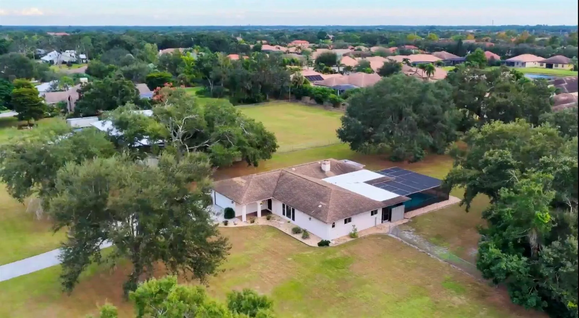 3652 Oak Grove Drive Sarasota FL 34243