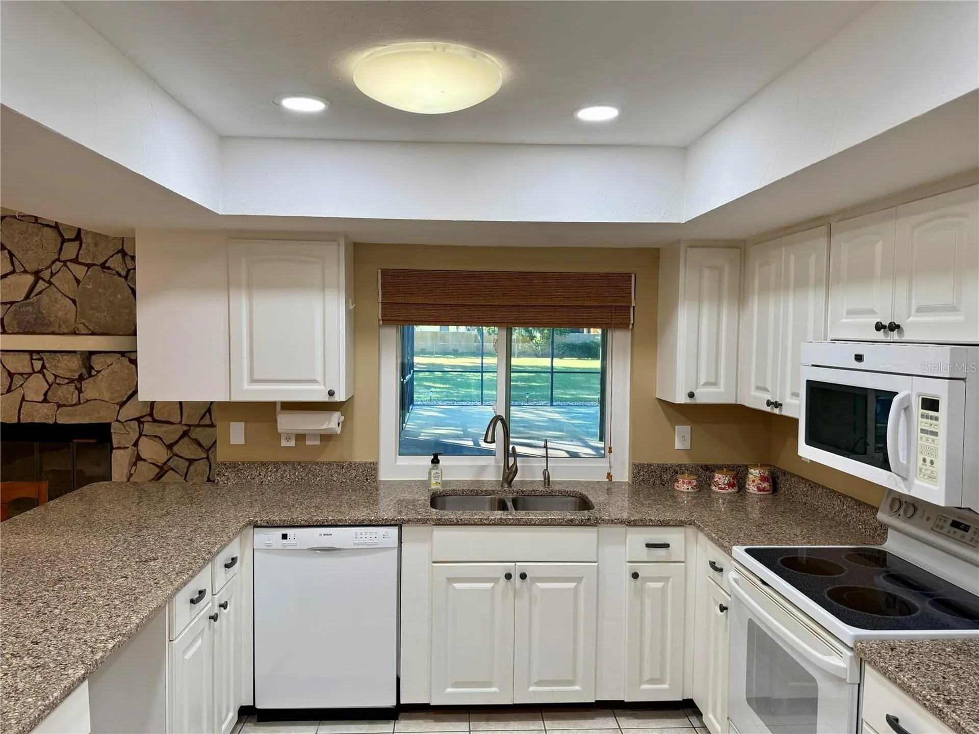 3652 Oak Grove Drive Sarasota FL 34243