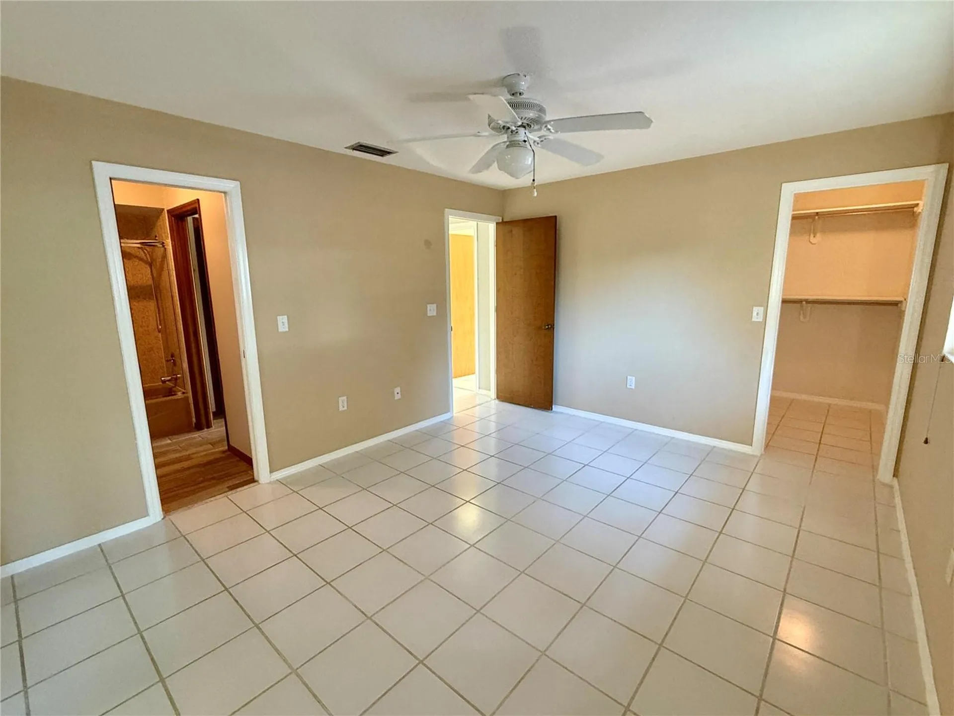 3652 Oak Grove Drive Sarasota FL 34243