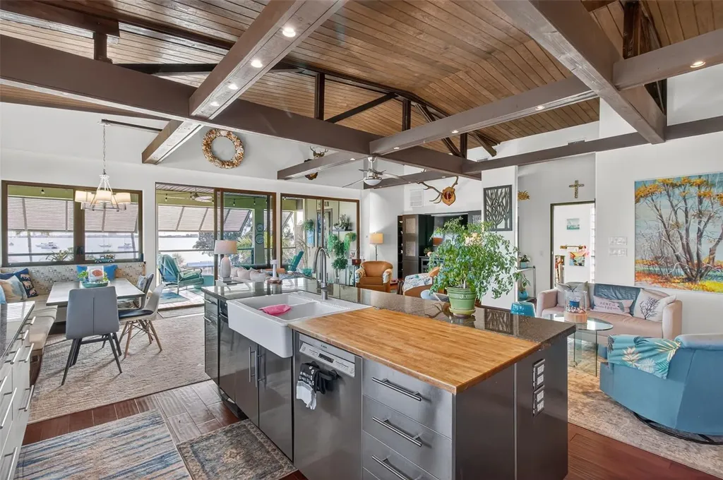 5659 Shore Boulevard S Gulfport FL 33707