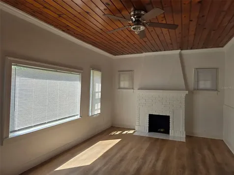 403 Avenue J SE Winter Haven FL 33880