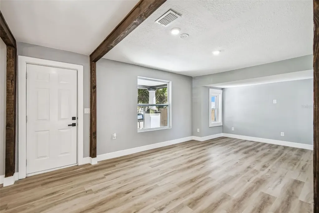 3206 N 29th Street Tampa FL 33605