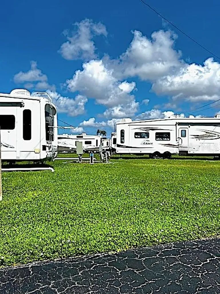 5515 Denmark Drive Bradenton FL 34207