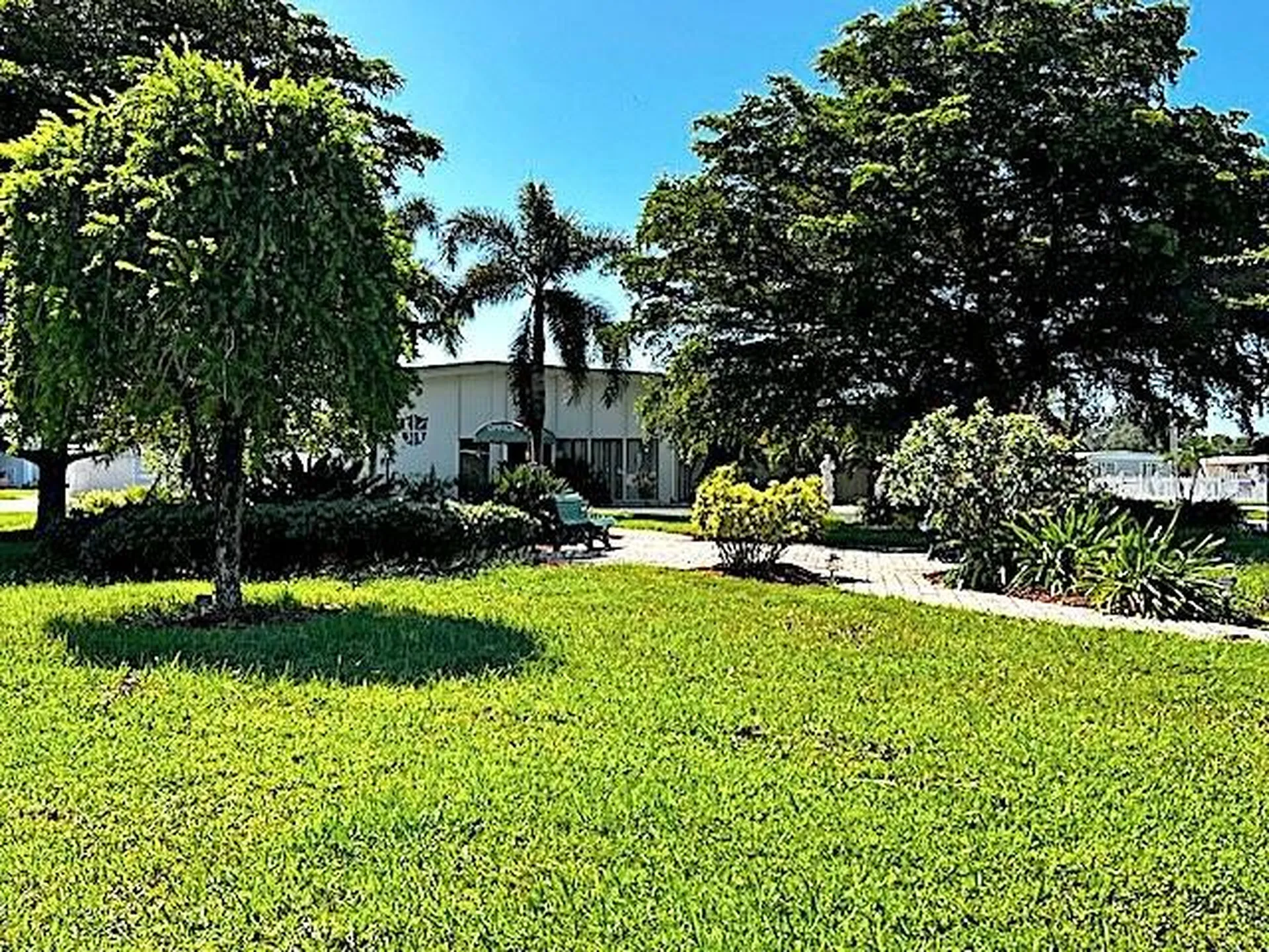 5515 Denmark Drive Bradenton FL 34207