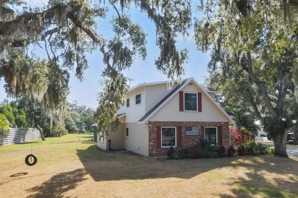 2115 Shadow Oaks Road Sarasota FL 34240