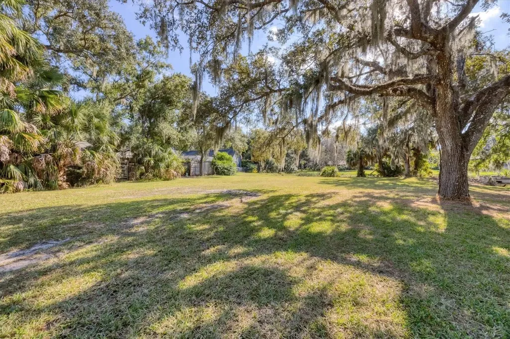 2115 Shadow Oaks Road Sarasota FL 34240