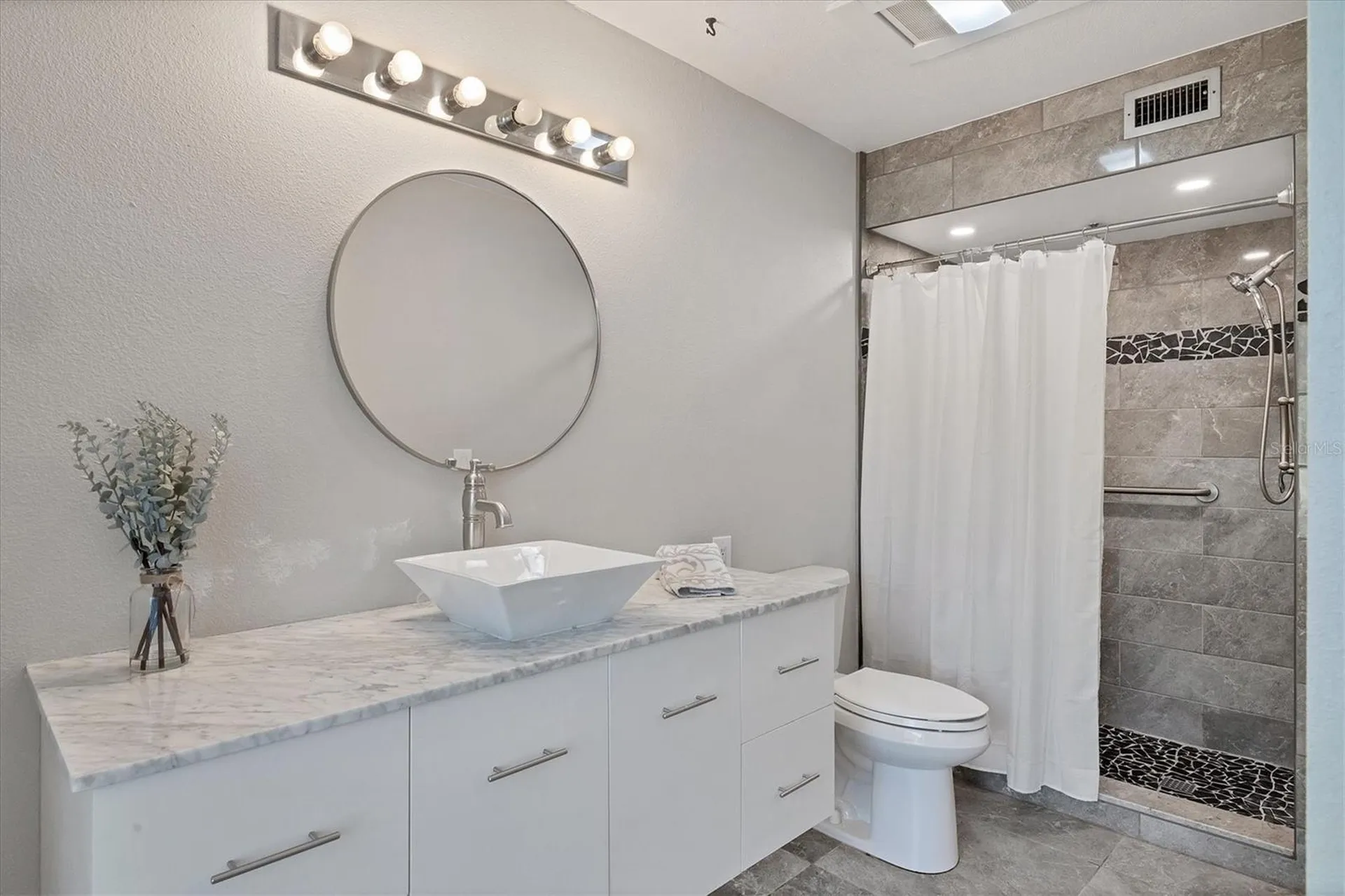 2115 Shadow Oaks Road Sarasota FL 34240