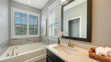 11329 Spring Gate Trail Bradenton FL 34211