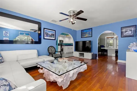 8106 N Boulevard Tampa FL 33604