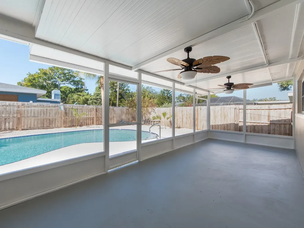 1596 S Evergreen Avenue Clearwater FL 33756