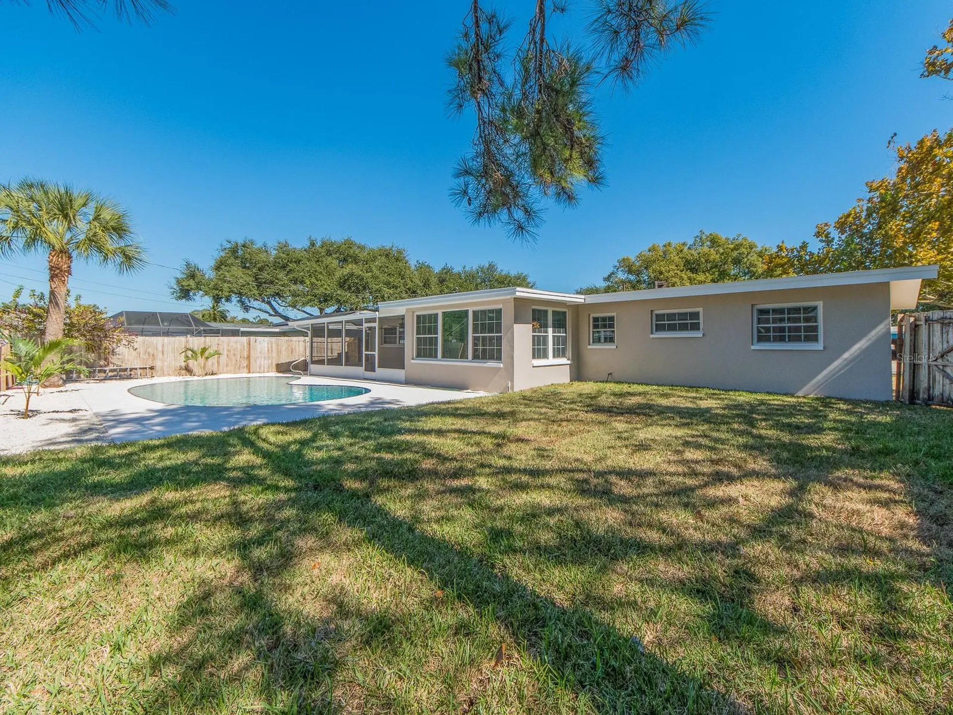 1596 S Evergreen Avenue Clearwater FL 33756