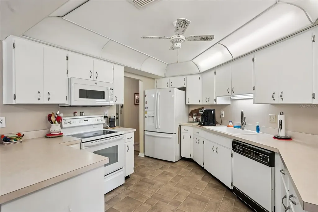 1805 New Bedford Drive Sun City Center FL 33573