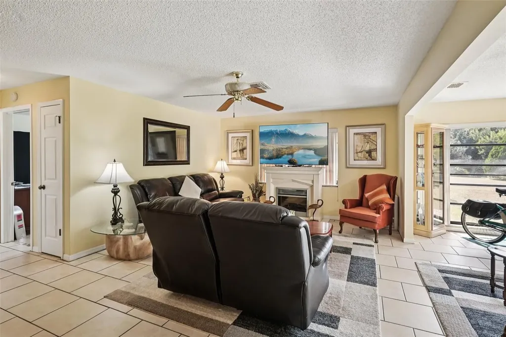 1805 New Bedford Drive Sun City Center FL 33573