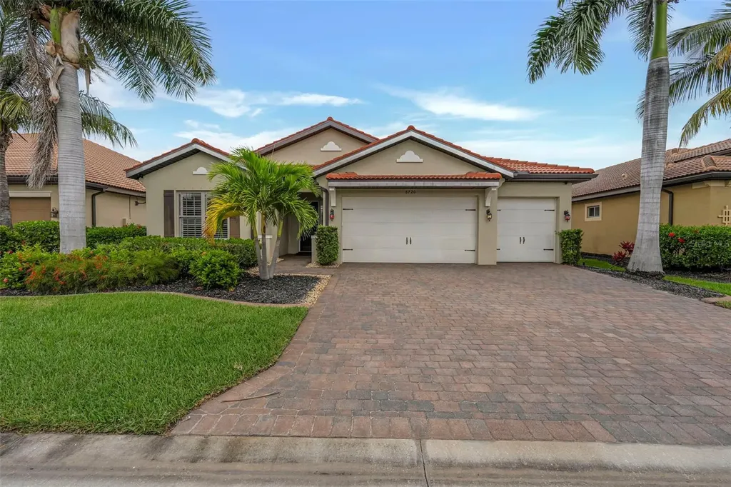 8720 Westwood Oaks Place Fort Myers FL 33908