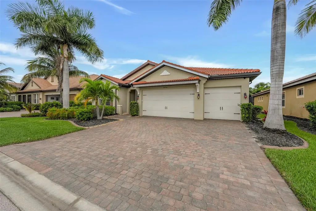 8720 Westwood Oaks Place Fort Myers FL 33908