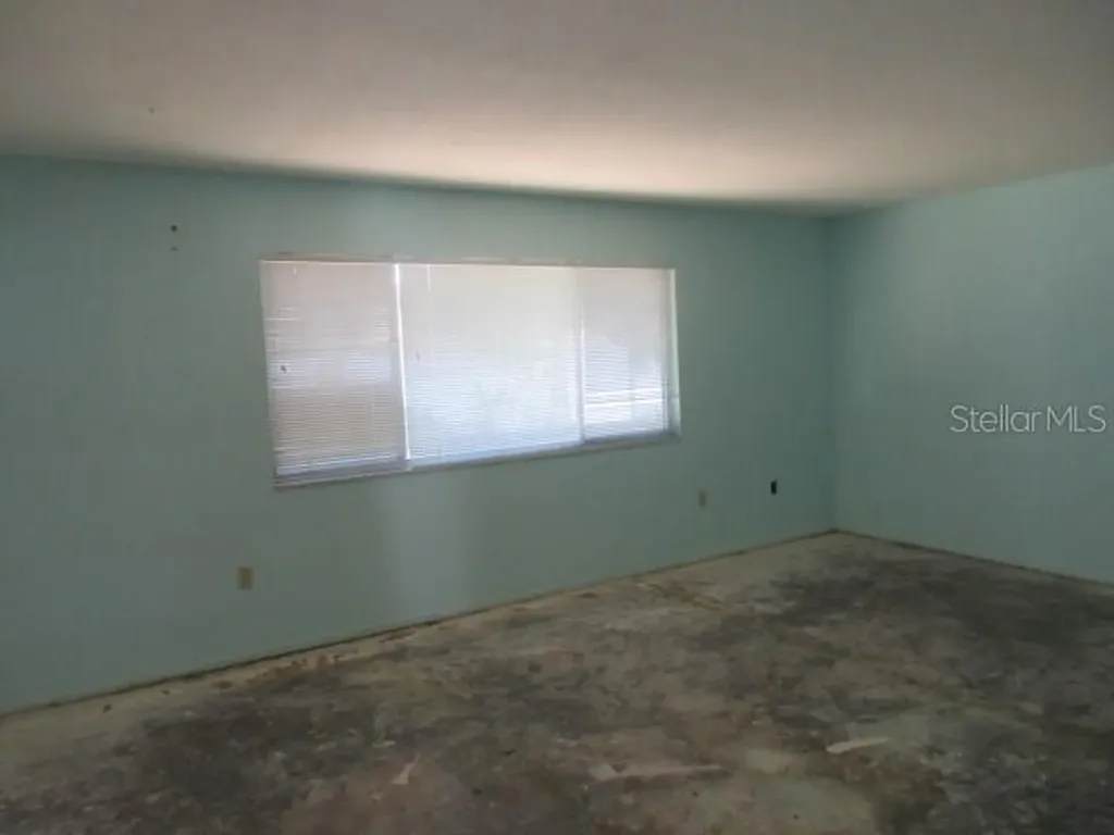 5571 Riverbluff Circle Sarasota FL 34231