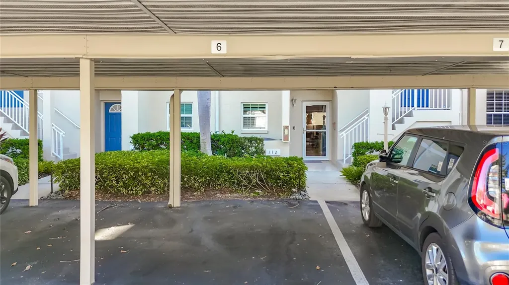 8355 Glenrose Way Sarasota FL 34238