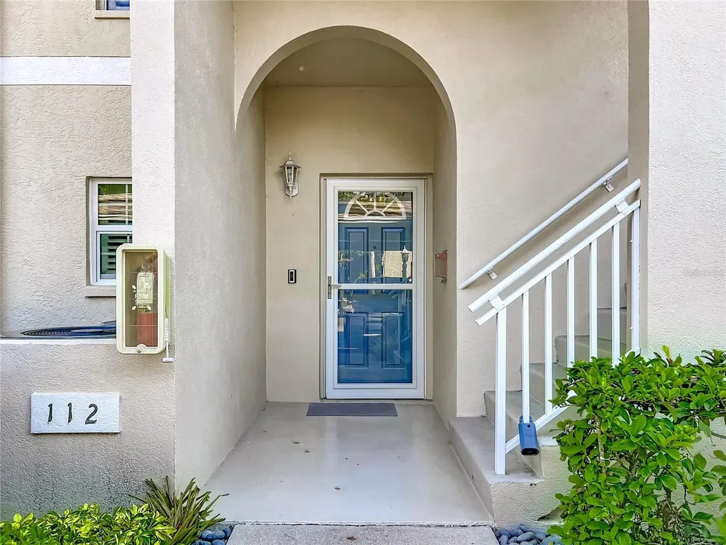8355 Glenrose Way Sarasota FL 34238