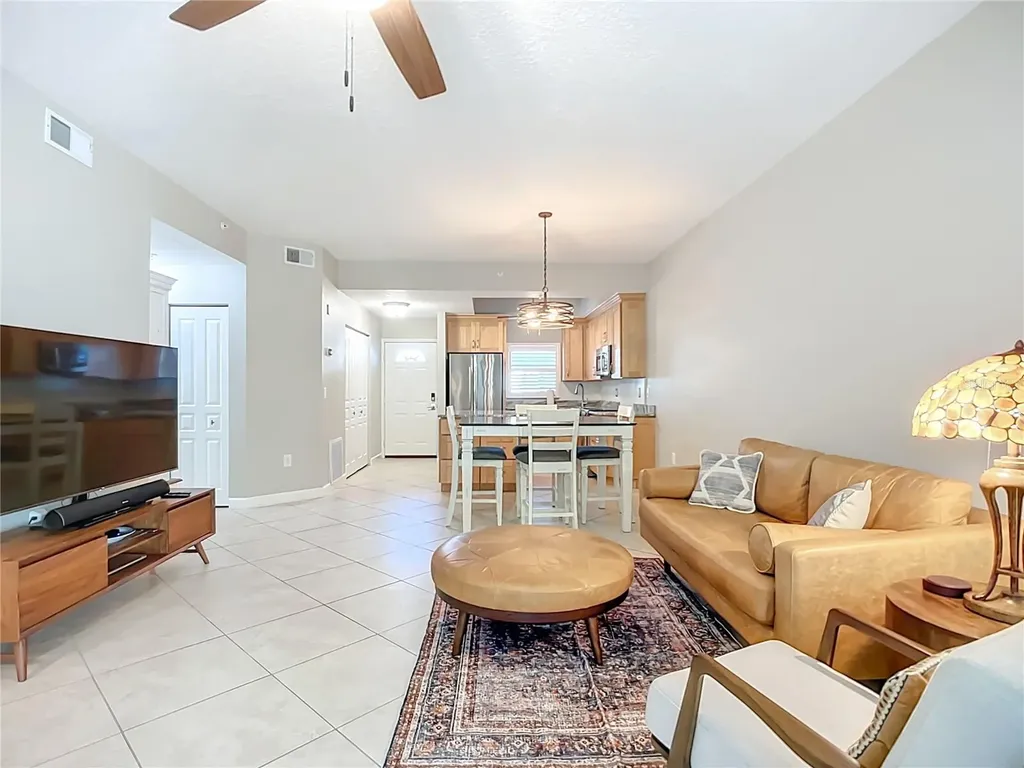 8355 Glenrose Way Sarasota FL 34238
