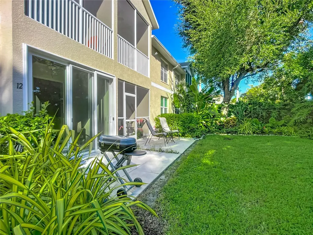 8355 Glenrose Way Sarasota FL 34238