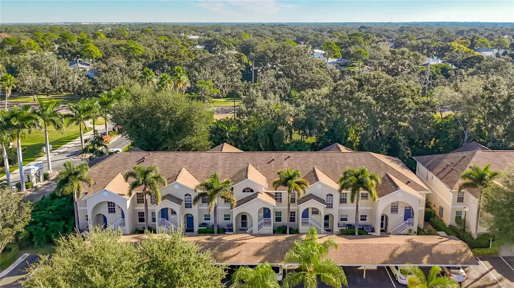 8355 Glenrose Way Sarasota FL 34238