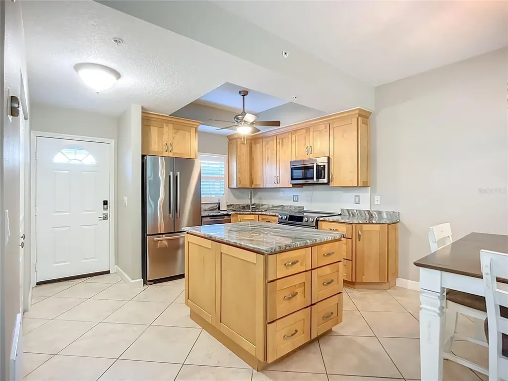 8355 Glenrose Way Sarasota FL 34238