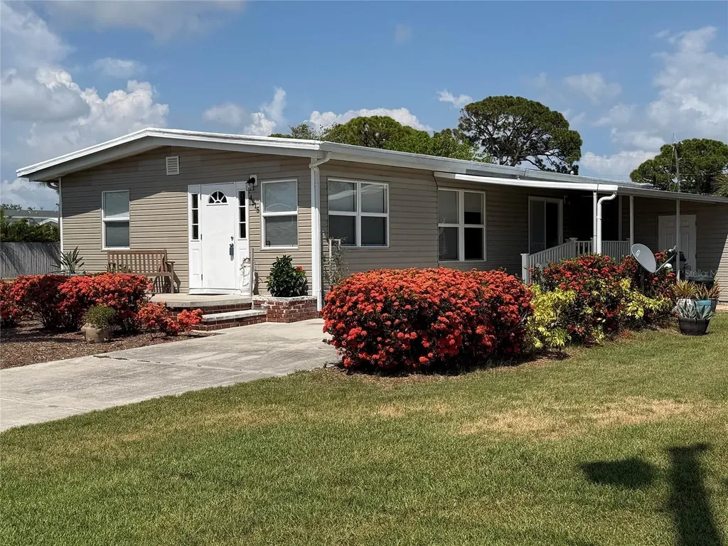 4515 106th Street W Bradenton FL 34210